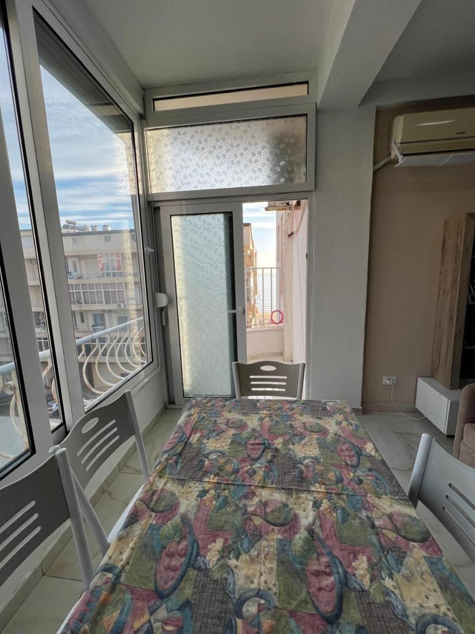 Beach Studio Durres Seaview Bagian luar foto