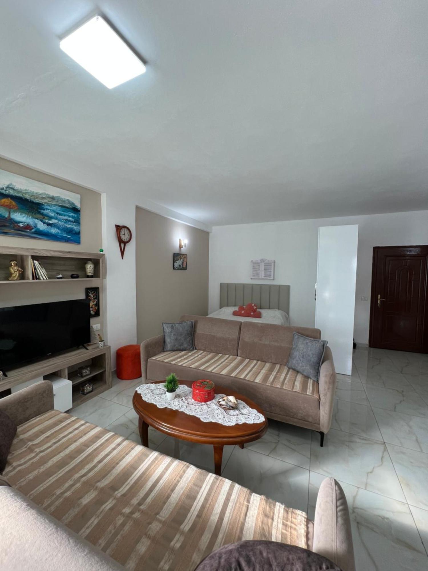 Beach Studio Durres Seaview Bagian luar foto