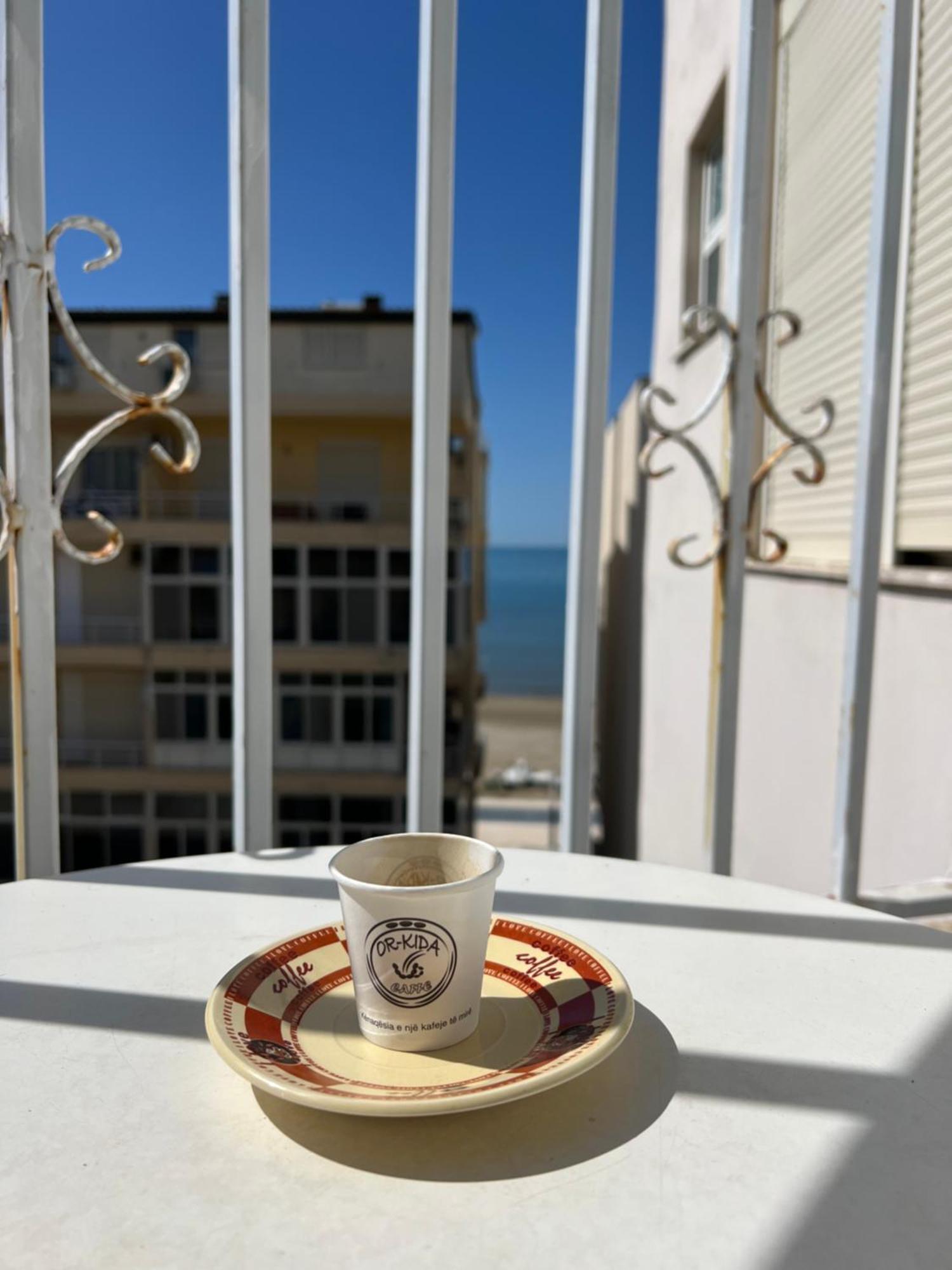 Beach Studio Durres Seaview Bagian luar foto